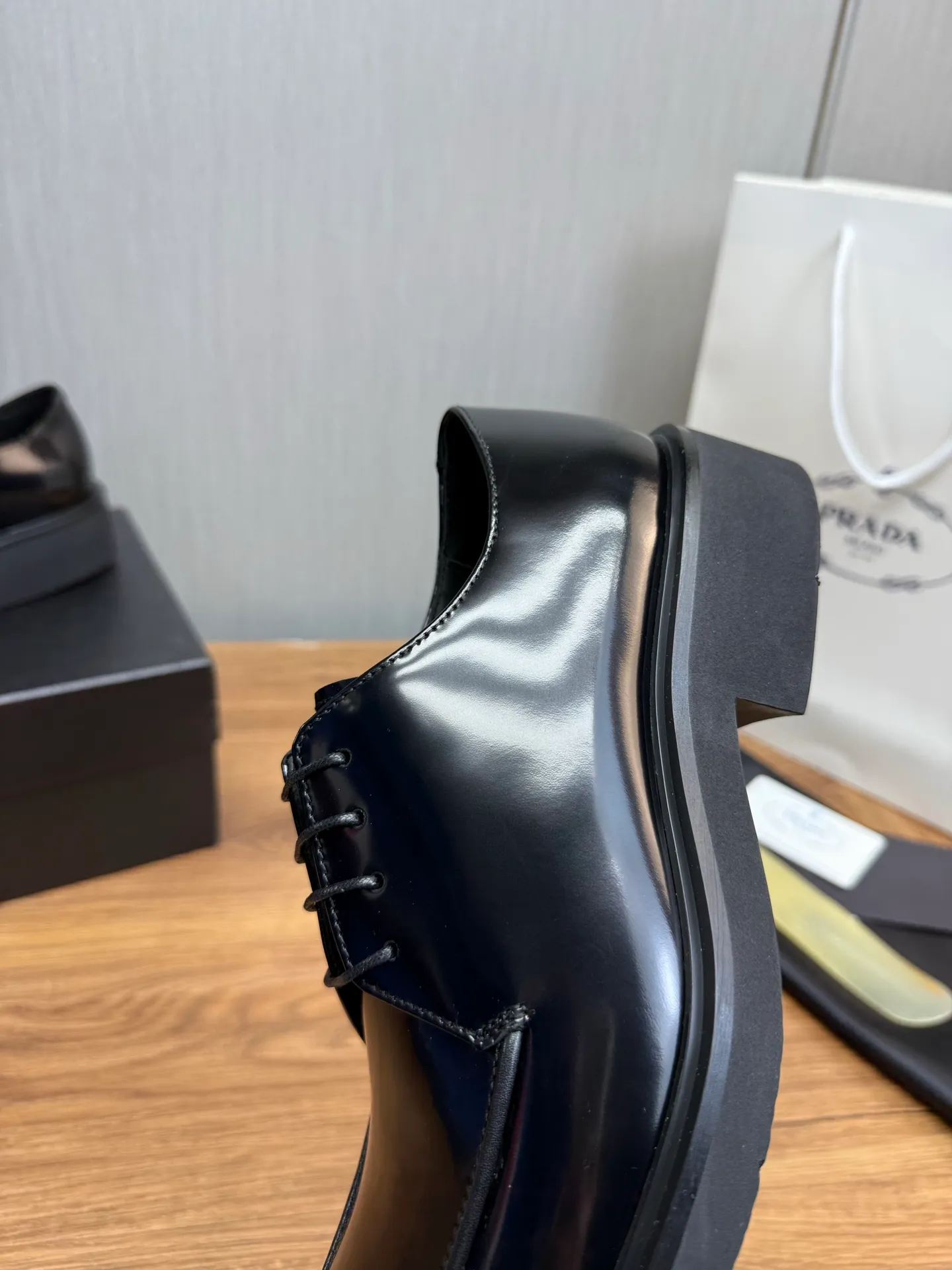 Men's shoes 💰840💰 [PRADA] New models synchronized with the official website, high-quality shipments ✔️Hot-sellers🔥 Original cowhide. Open edge beaded cowhide + cowhide lining, 1🆚1 replica, original lightweight foam outsole, 38-45 (men's 38.45 custom-made, non-refundable)